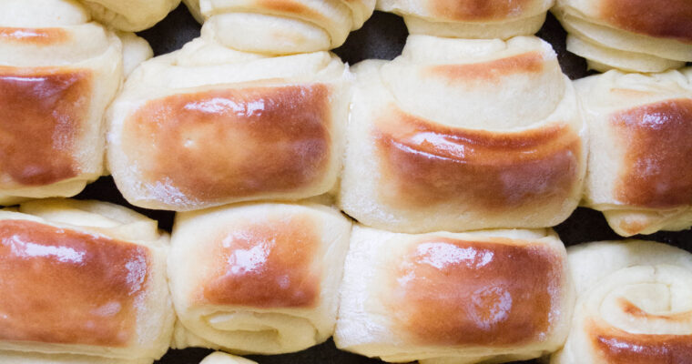 HEAVENLY HOMEMADE ROLLS