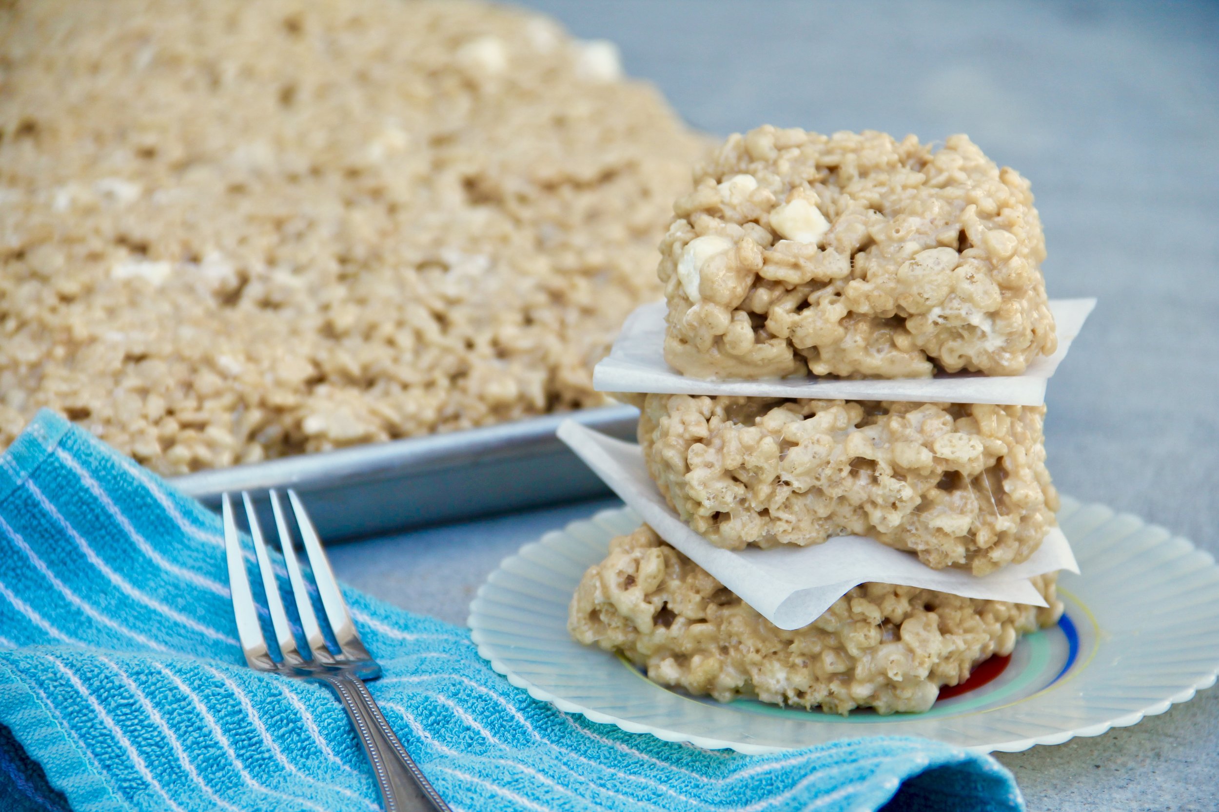 SALTED CARAMEL RICE KRISPIES TREATS